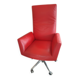 Poltrona Frau Chancellor President red office chair with wheels