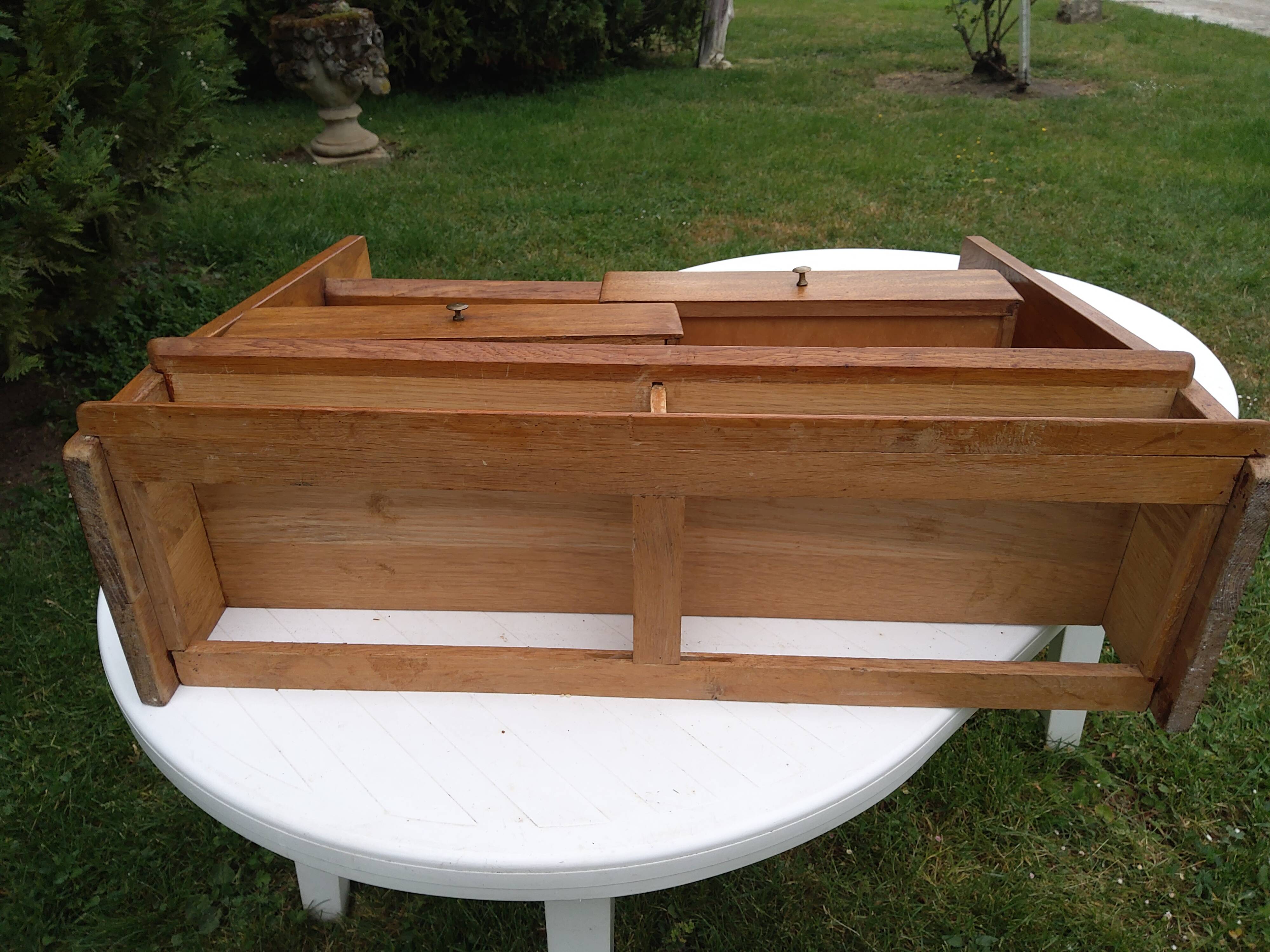 Marcel Gascoin shelf