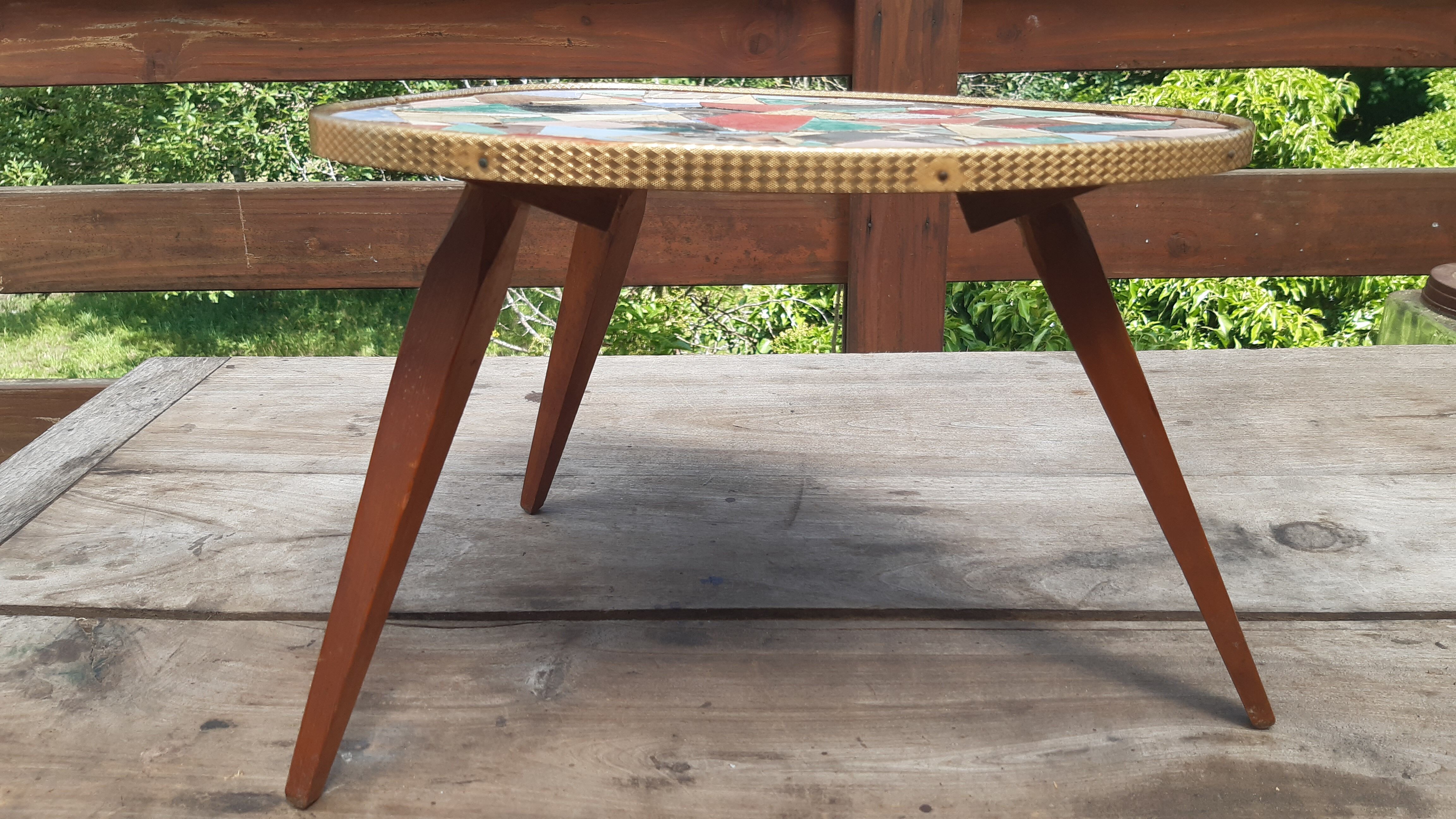 Pedestal table plant 1950