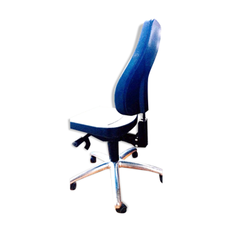 Chaise industrielle