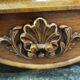 Commode à tiroirs style Louis XV en noyer et plaquée noyer