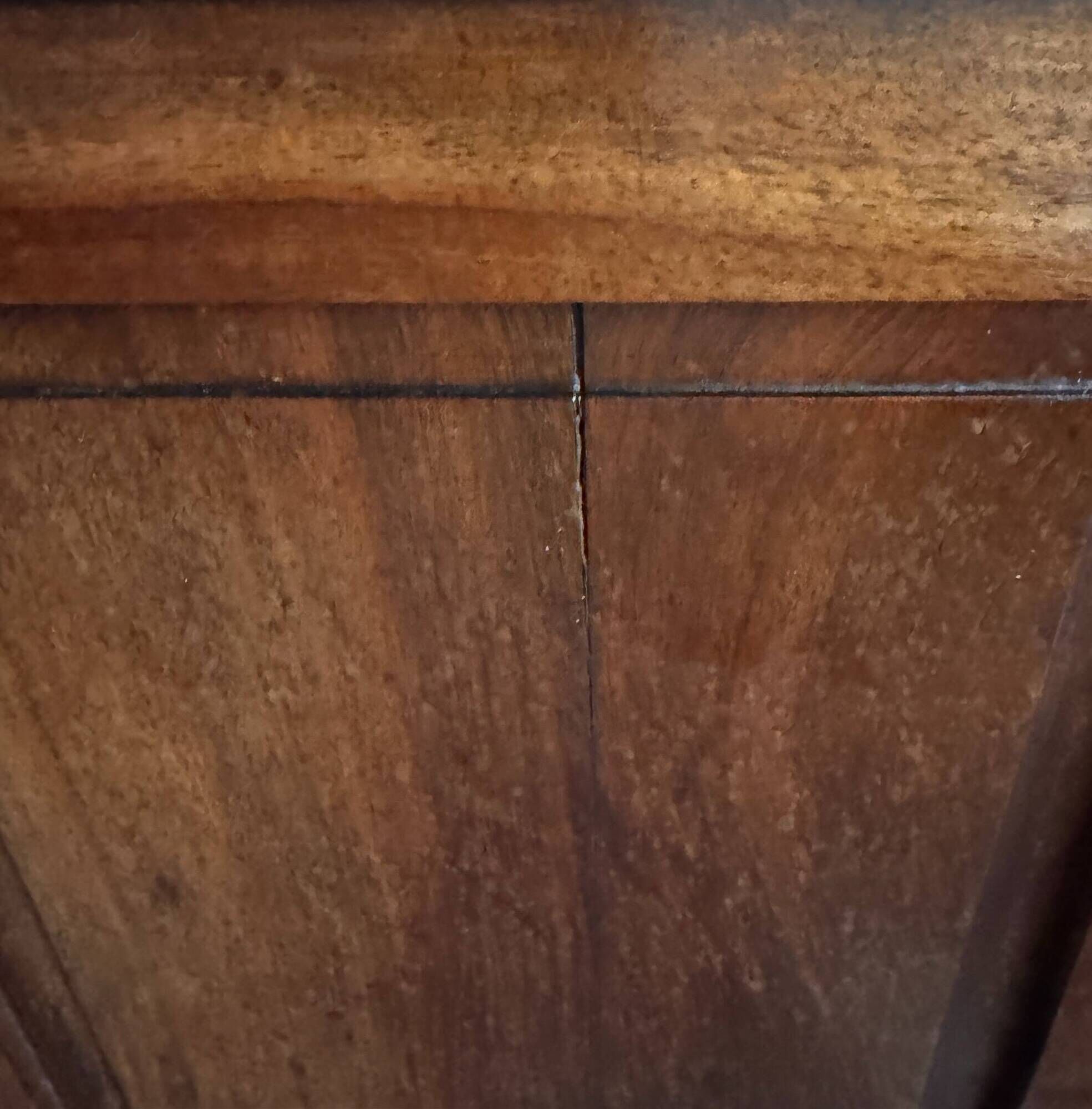 Pair of Art Deco bedside tables from 1930 in carved wood and red marble