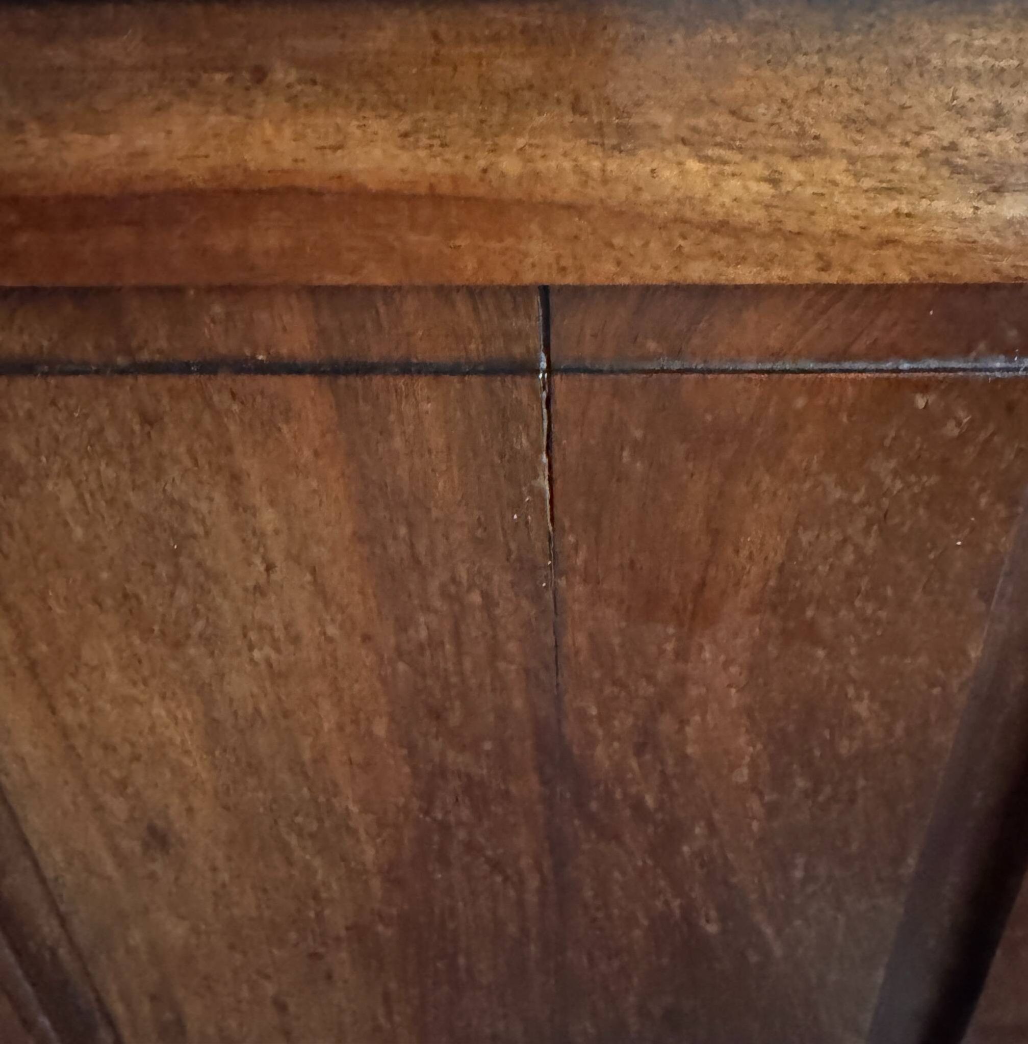 Pair of Art Deco bedside tables from 1930 in carved wood and red marble