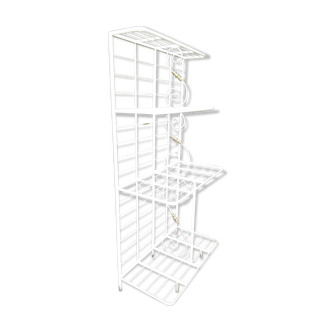 Wrought iron boulangère shelf