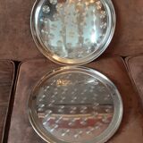 Set of 2 vintage trays