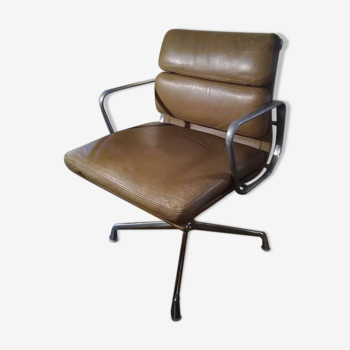 Armchair by Charles and Ray Eames publisher Herman Miller 1969