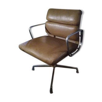 Armchair by Charles and Ray Eames publisher Herman Miller 1969
