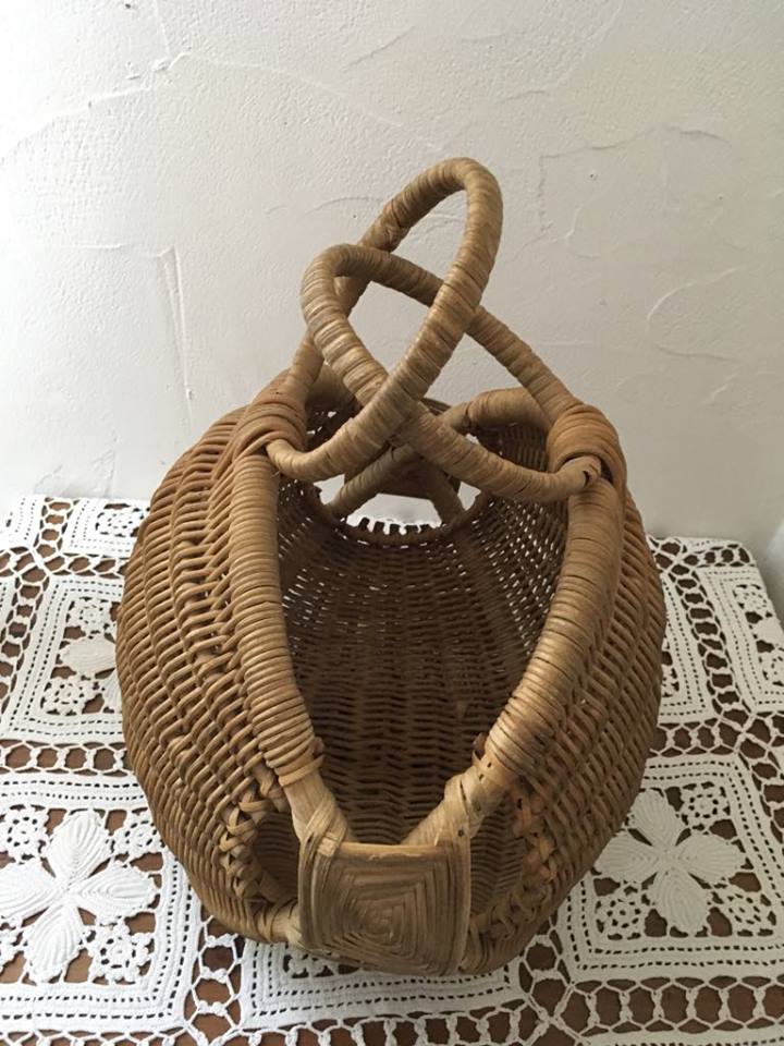 Basket in wicker