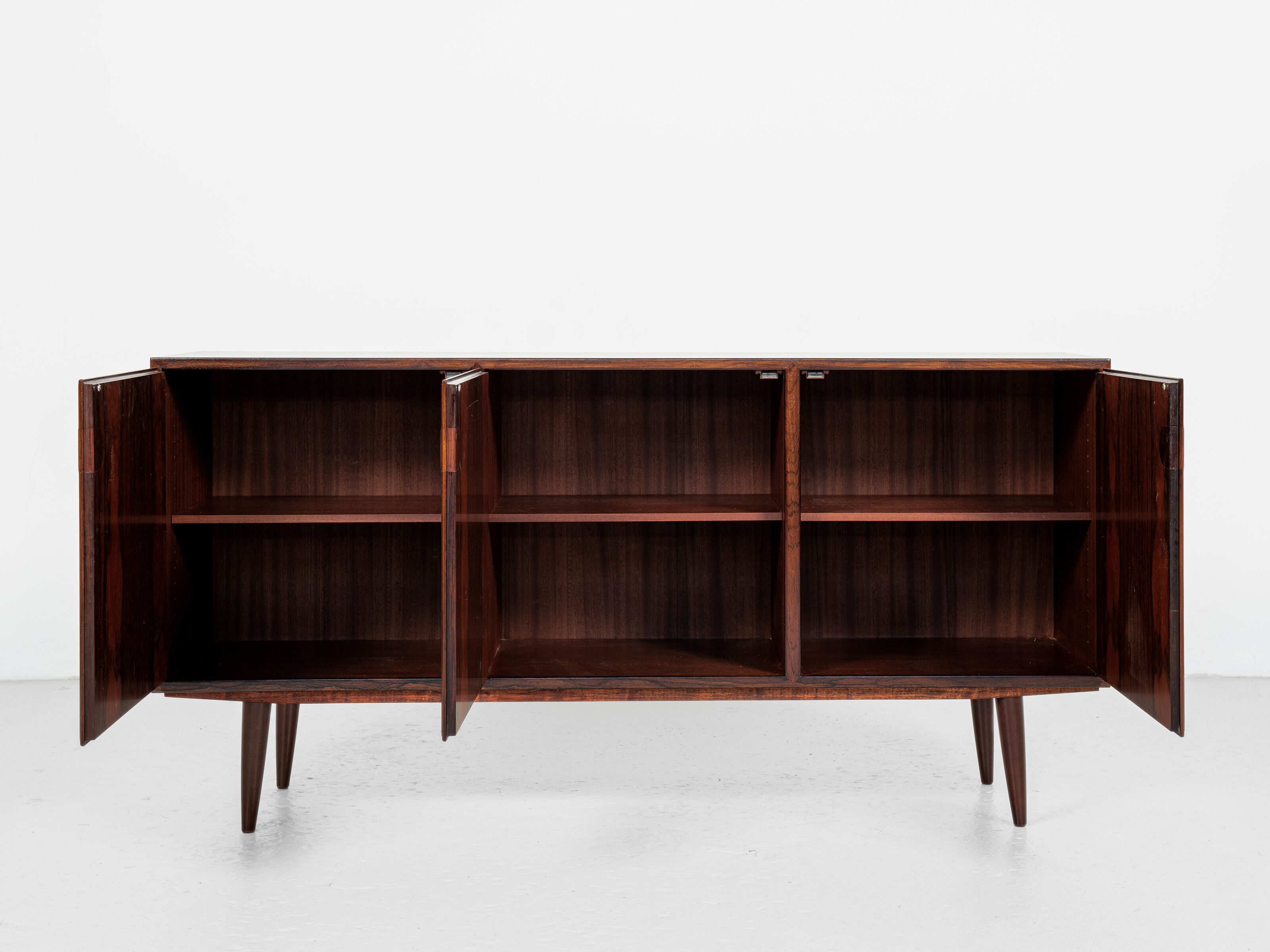 Midcentury danish sideboard with 3 doors in rosewood 1960s