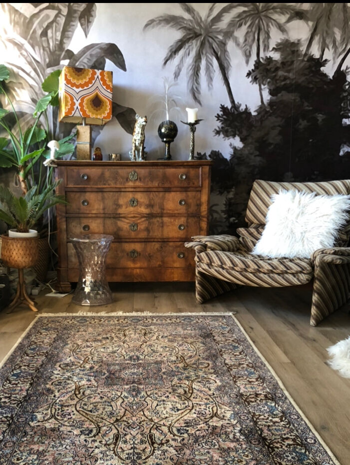 Antique chest of drawers