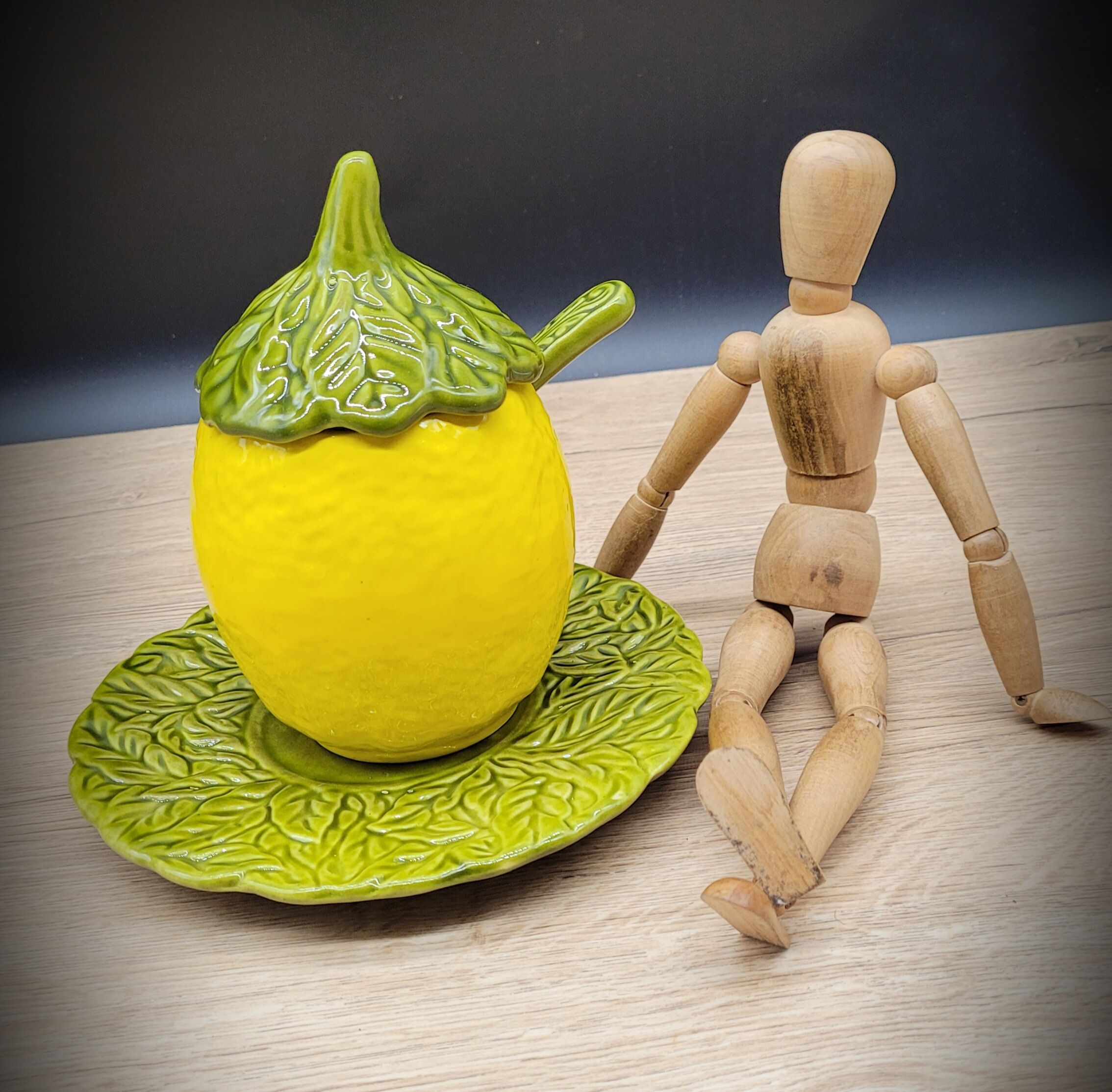 Sugar bowl lemon slip