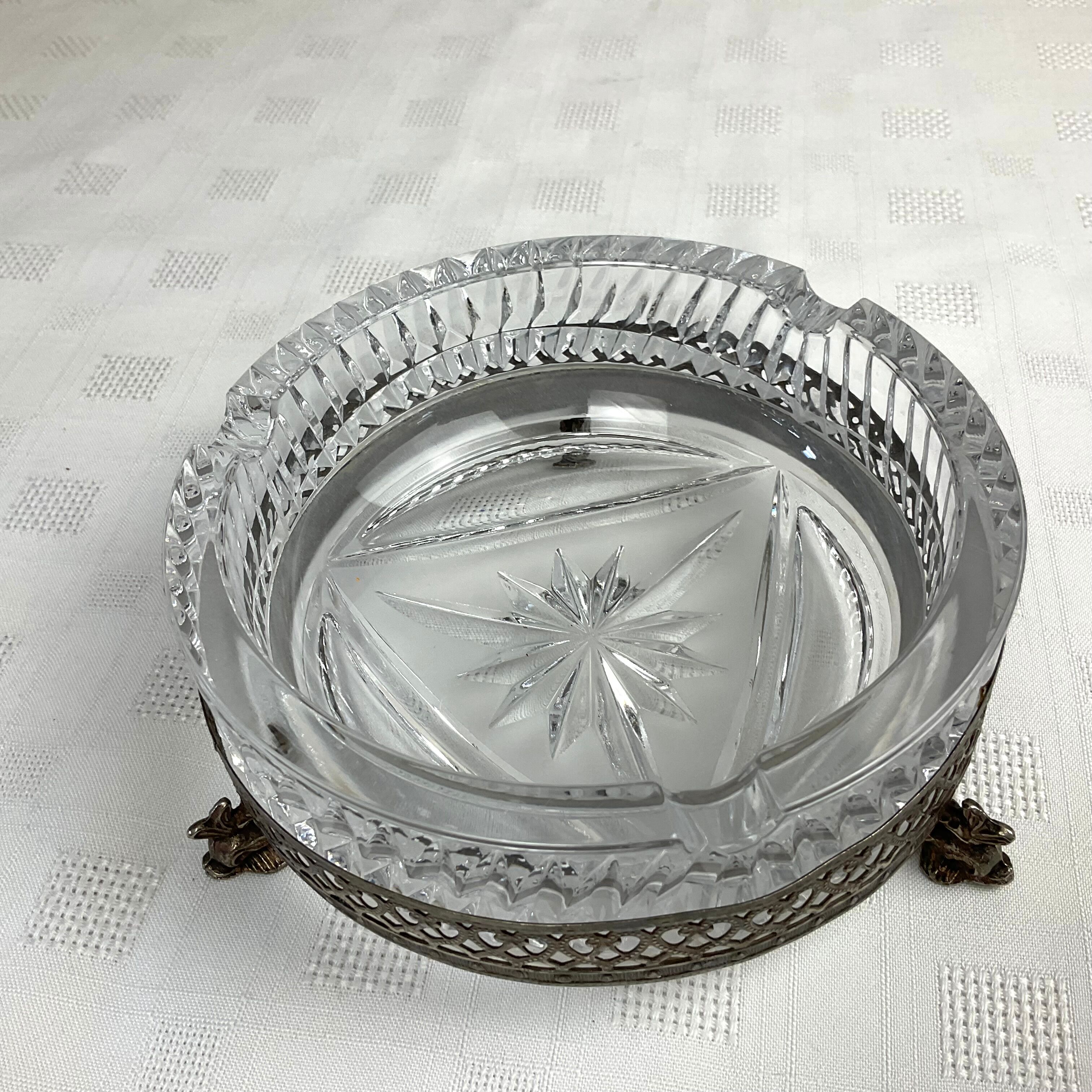 Ashtray in cut crystal and silver metal