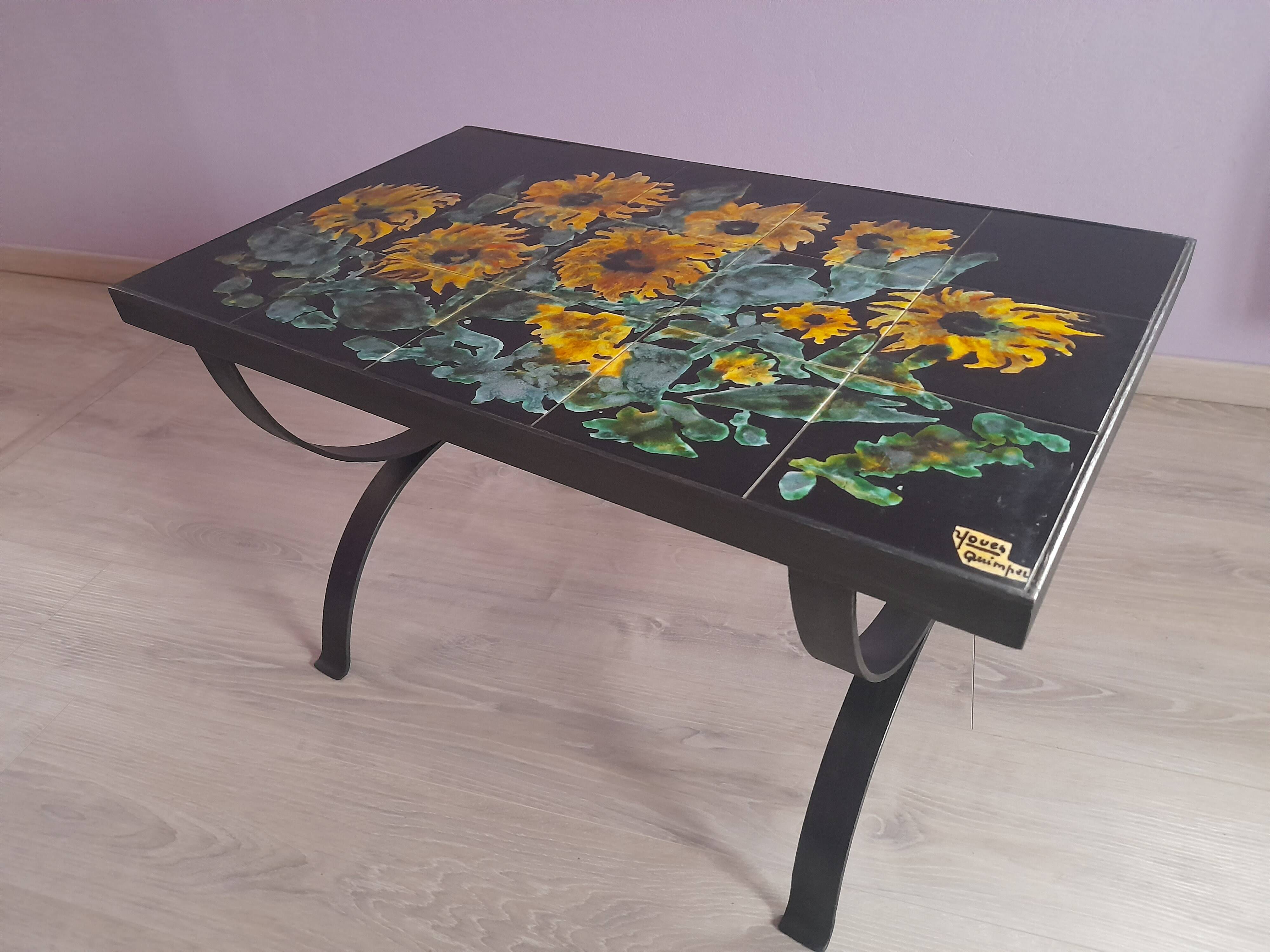 Ceramic coffee table from Quimper signed by Youen.