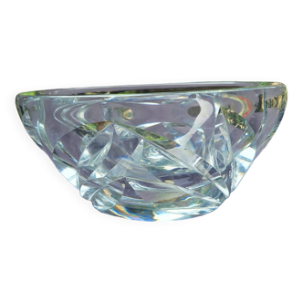 Empty pocket in Ile de France crystal