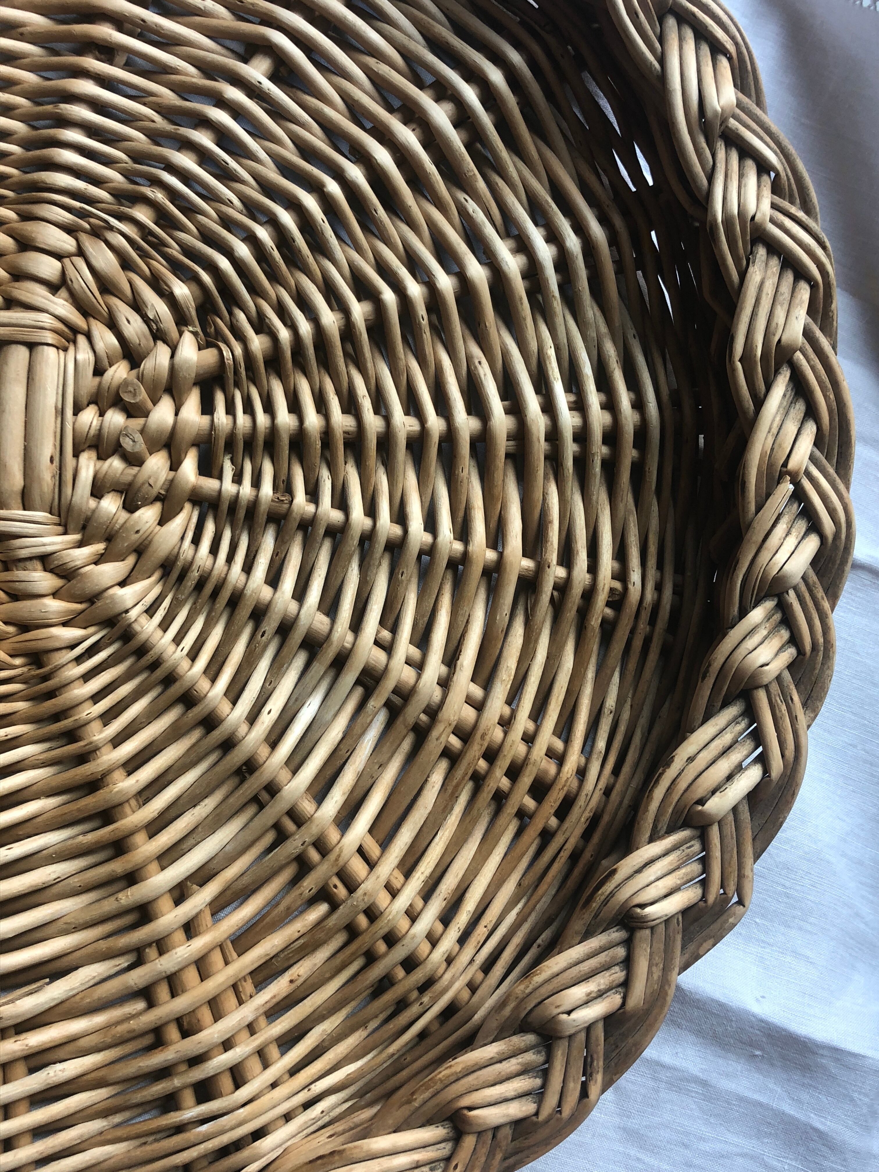 Wicker tray