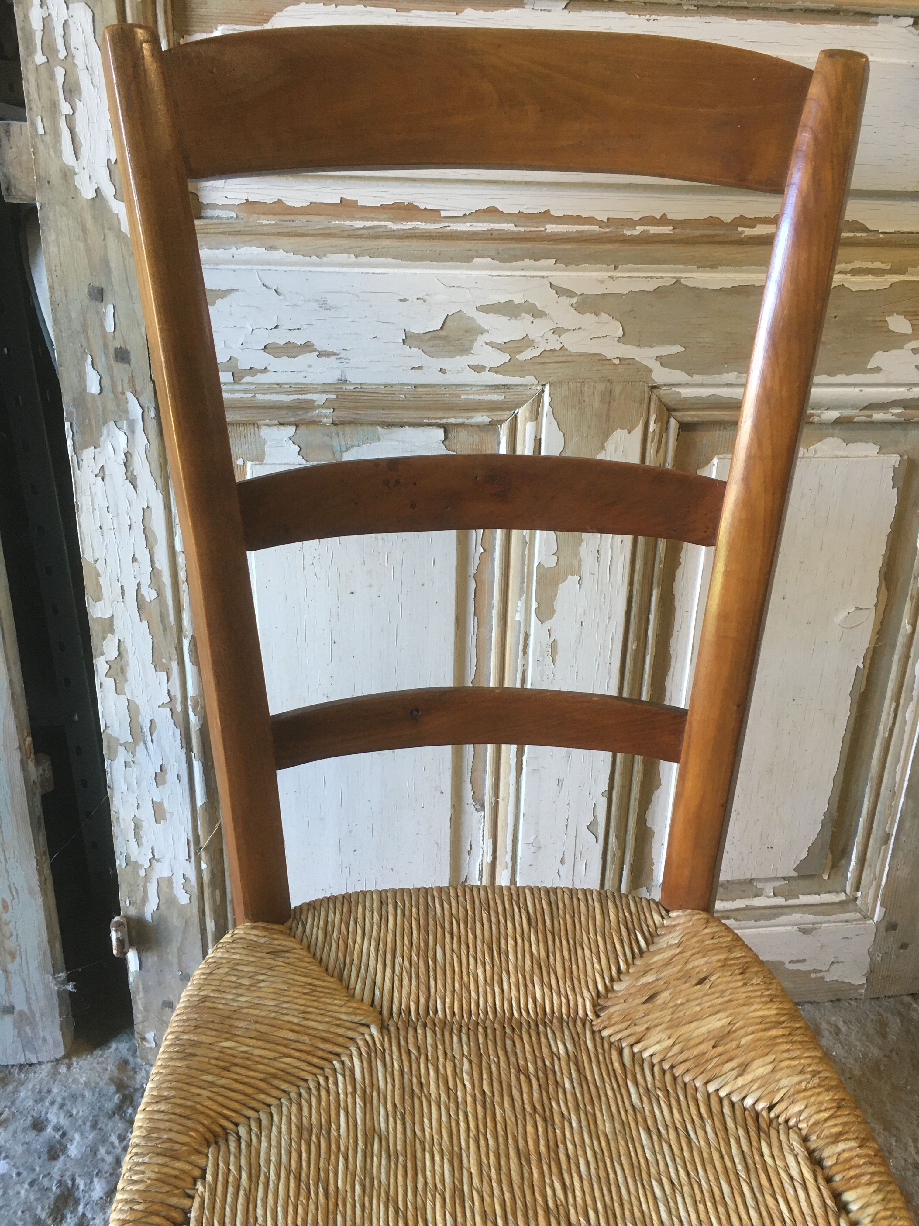 Cherry nurse mulched low chair