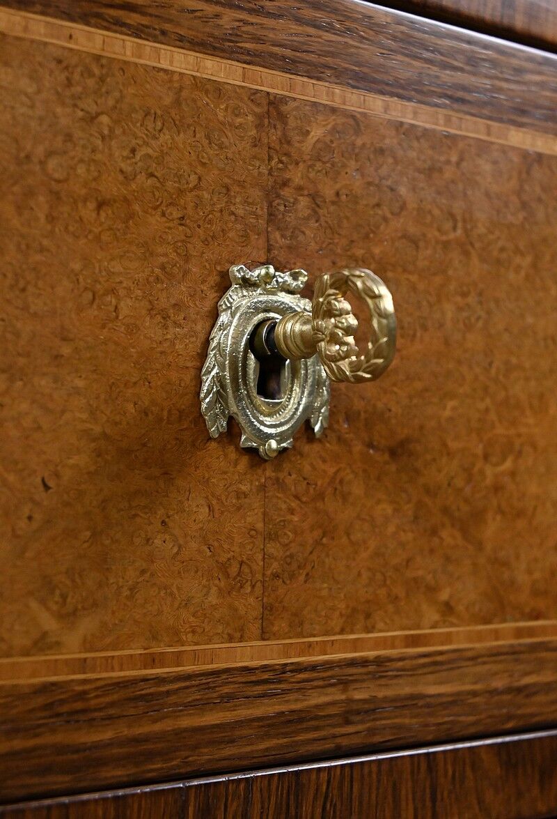 Small chest of drawers in amboyna and rosewood, Louis XVI style – 1940
