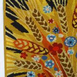 Wall tapestry "the rooster under the bouquet of wheat" signed Rey, circa 1970