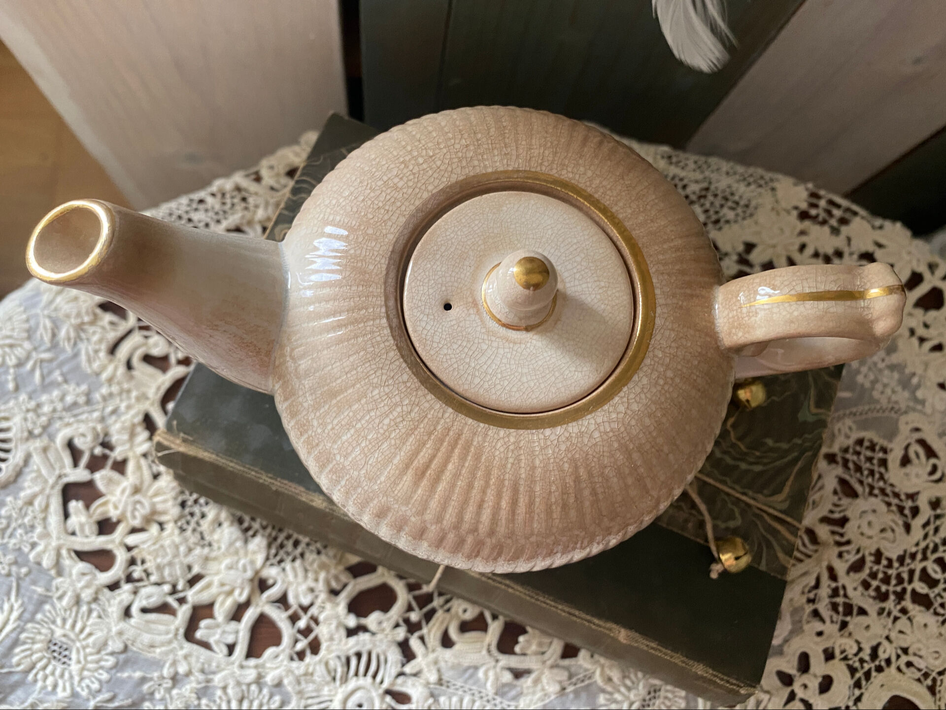 Porcelain teapot Villeroy and Boch model Dresden