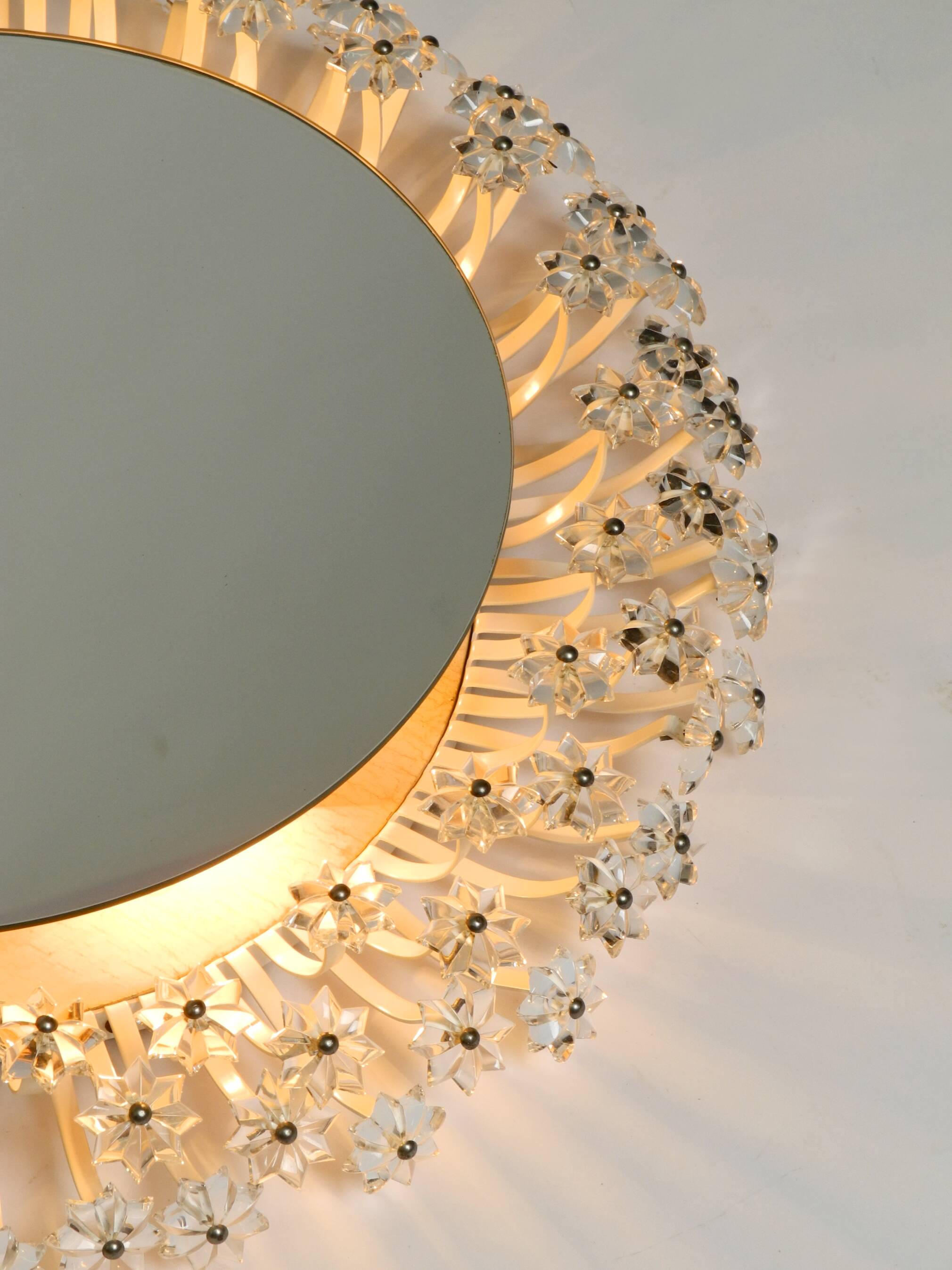 Mid Century Münchner Zier-Form flower mirror illuminated by Schöninger