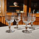Set of 4 stemmed glasses with chiseled decoration