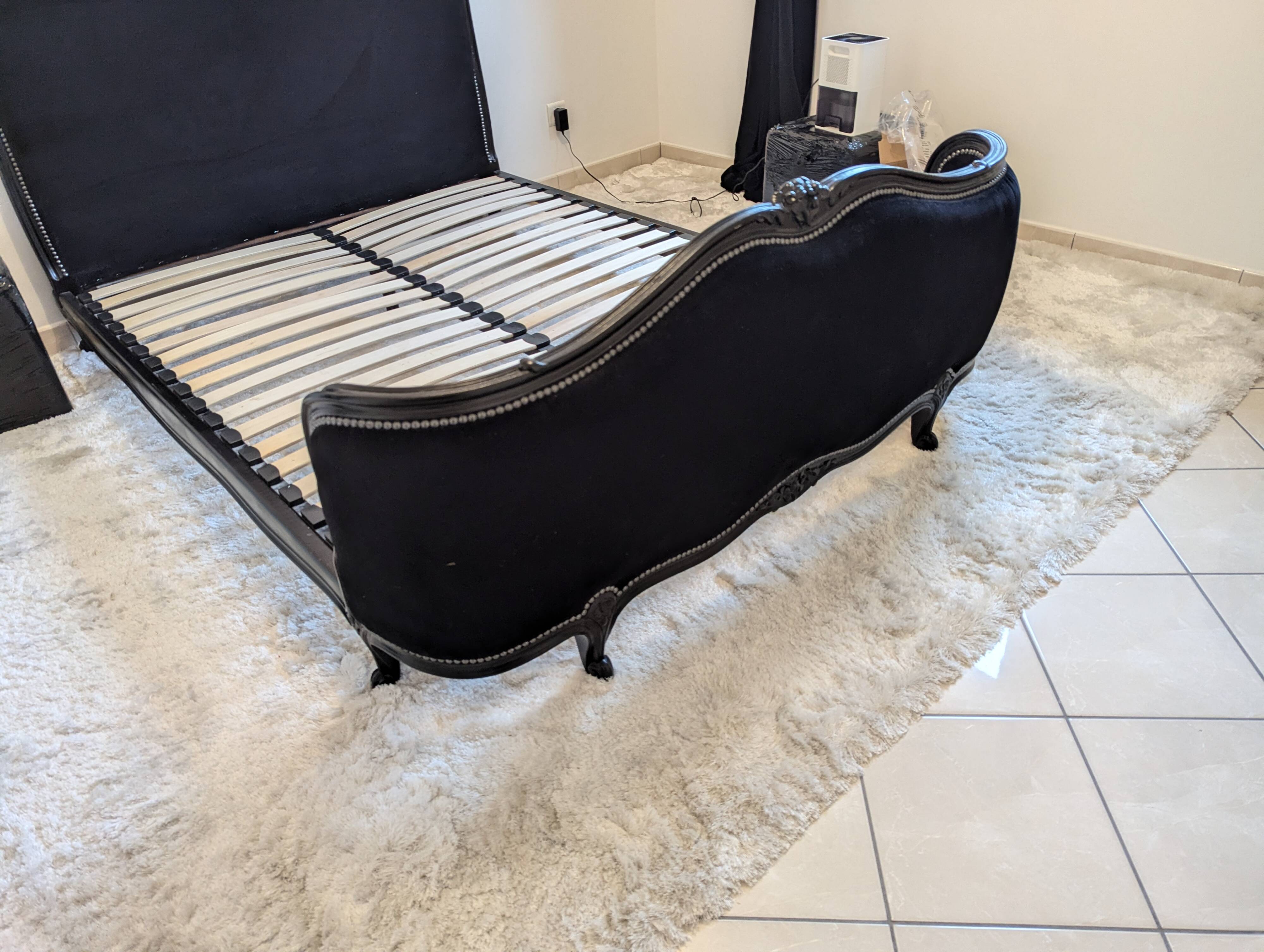 Black velvet bed 140x190