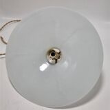 Opaline suspension