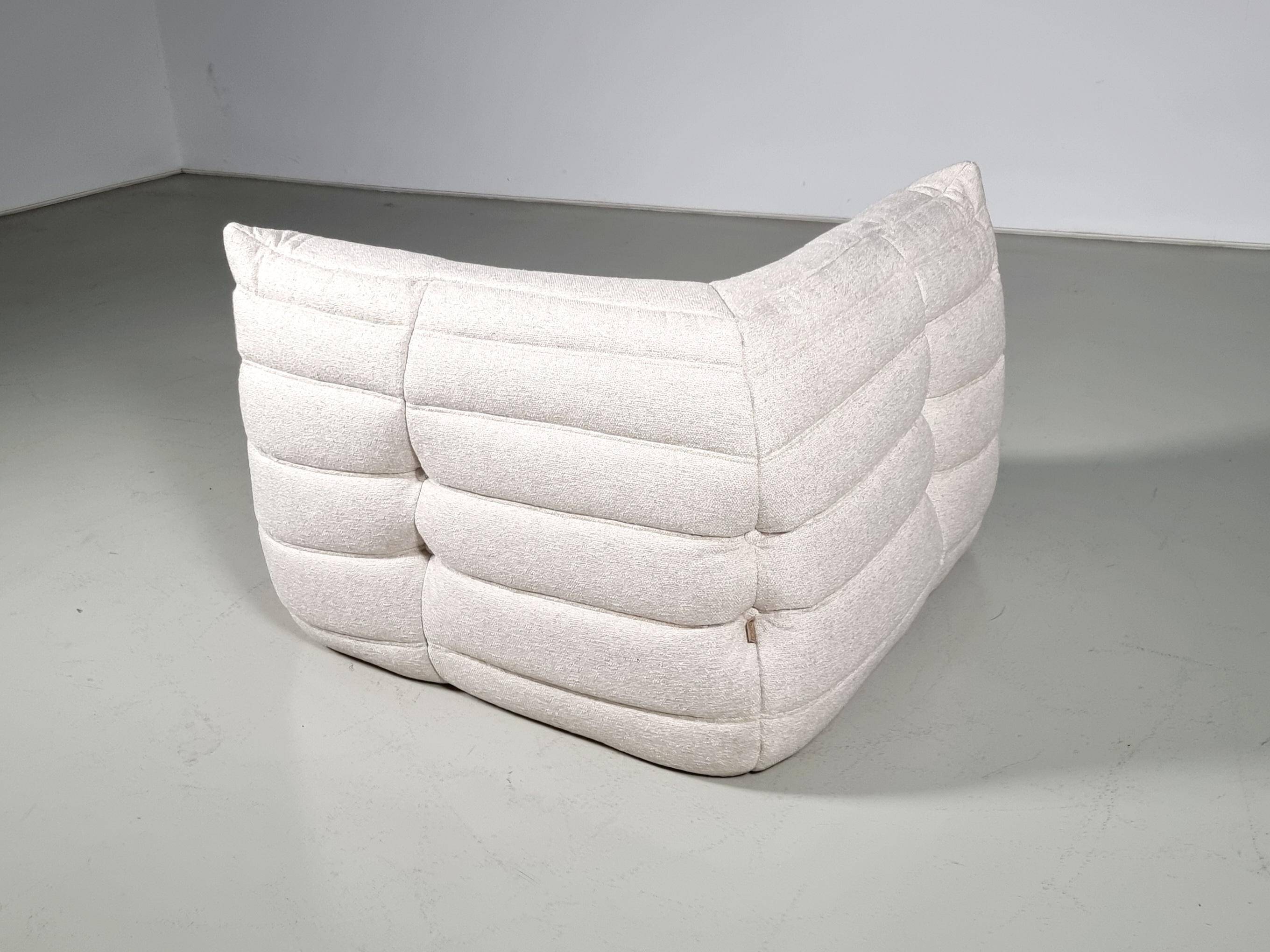 Fauteuil Togo en tissu crème par Michel Ducaroy pour Ligne Roset, circa 1970