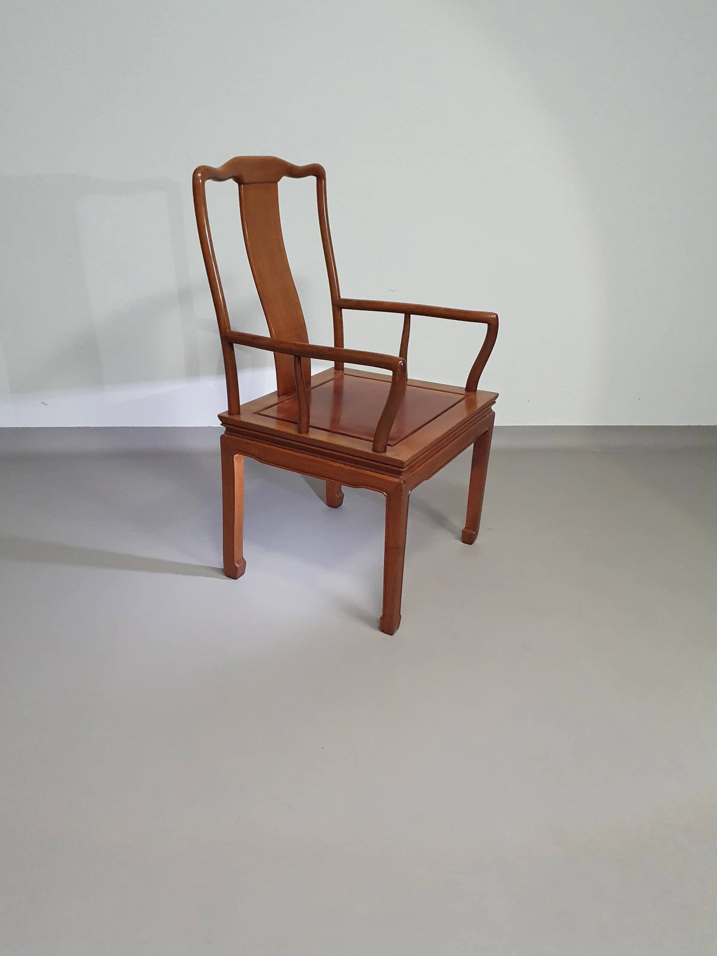 Vintage Chinese Ming rosewood chair