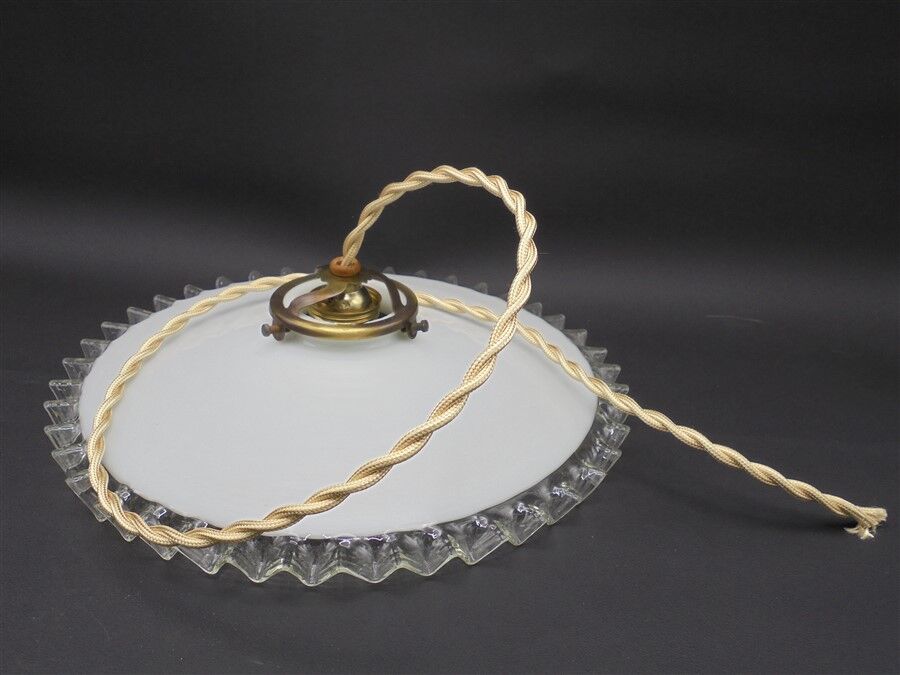 Hanging lamp in opaline