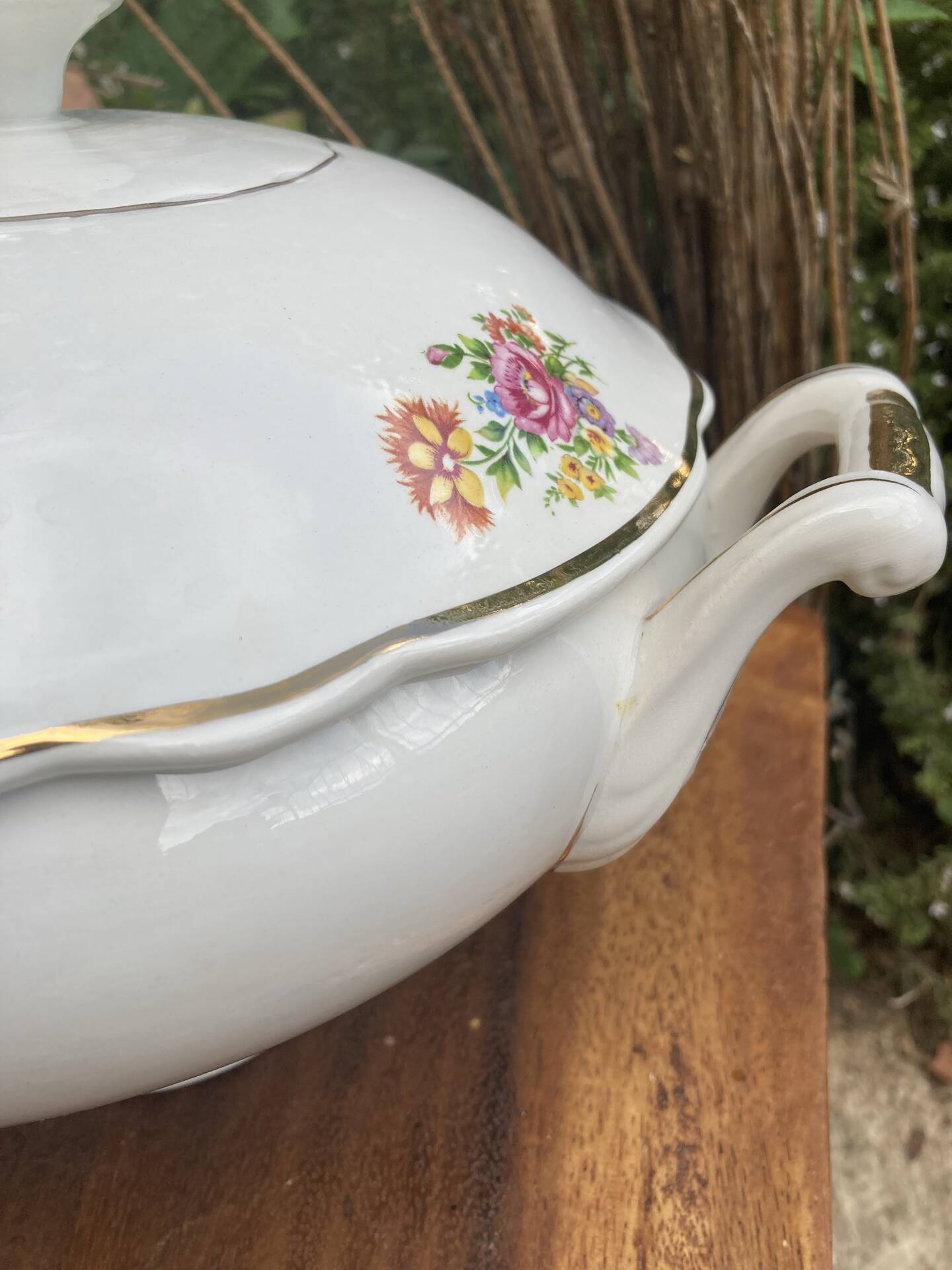 Soupière Digoin Sarreguemines motif romantique