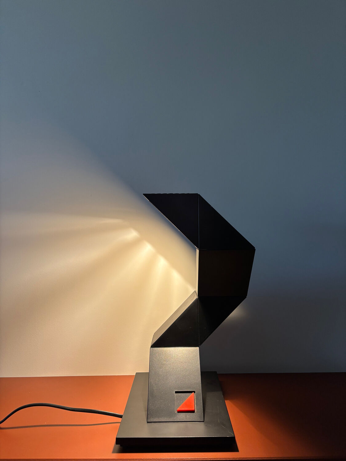 Zig Zag Shui LD Chan Lamp (Elite) - 80s