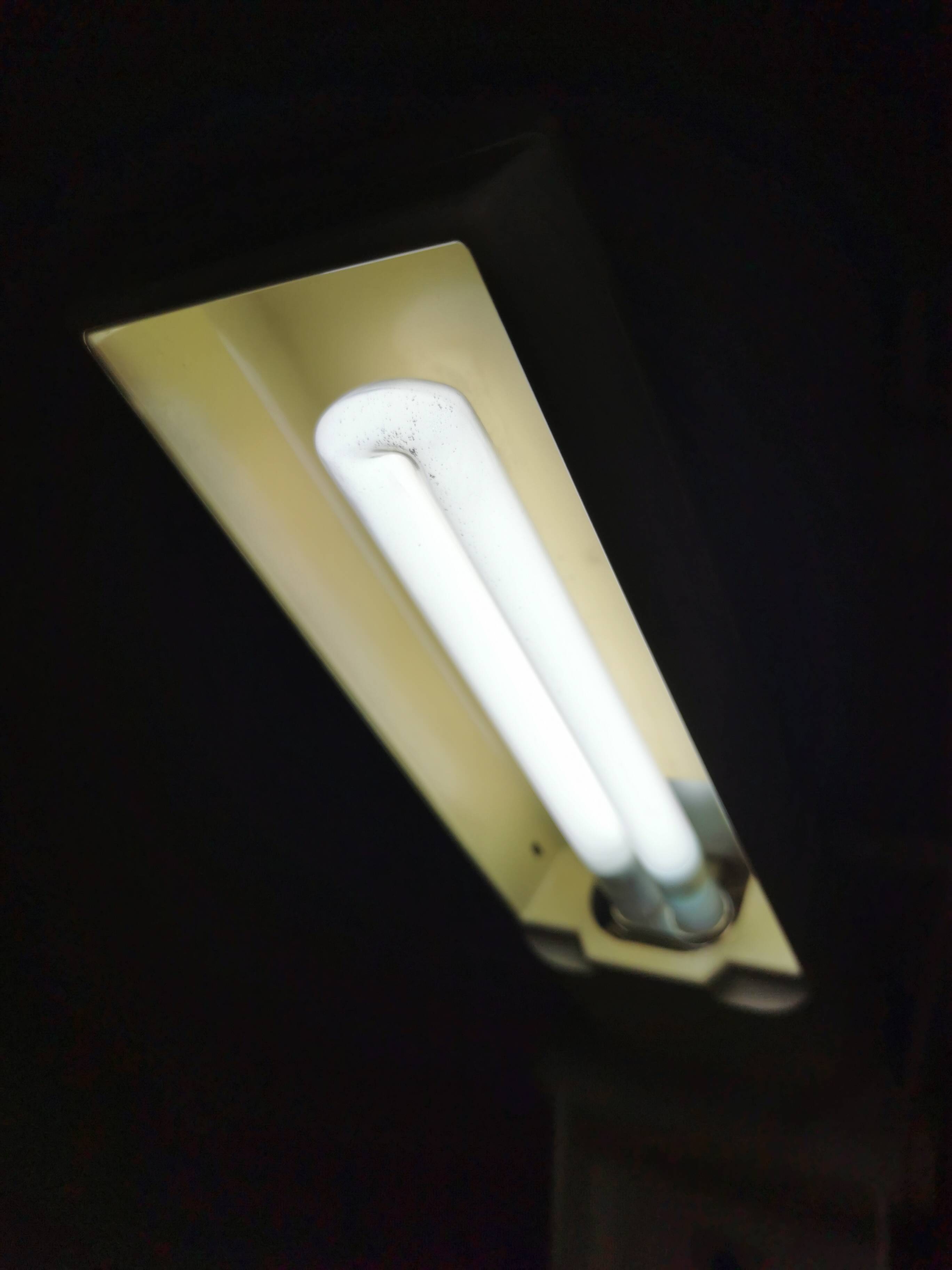Postmodern foldable lamp, 1980