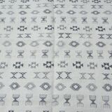 Hand-Knotted Berber Kilim Rug in Wool with Ethnic Pattern in Beige and Grey