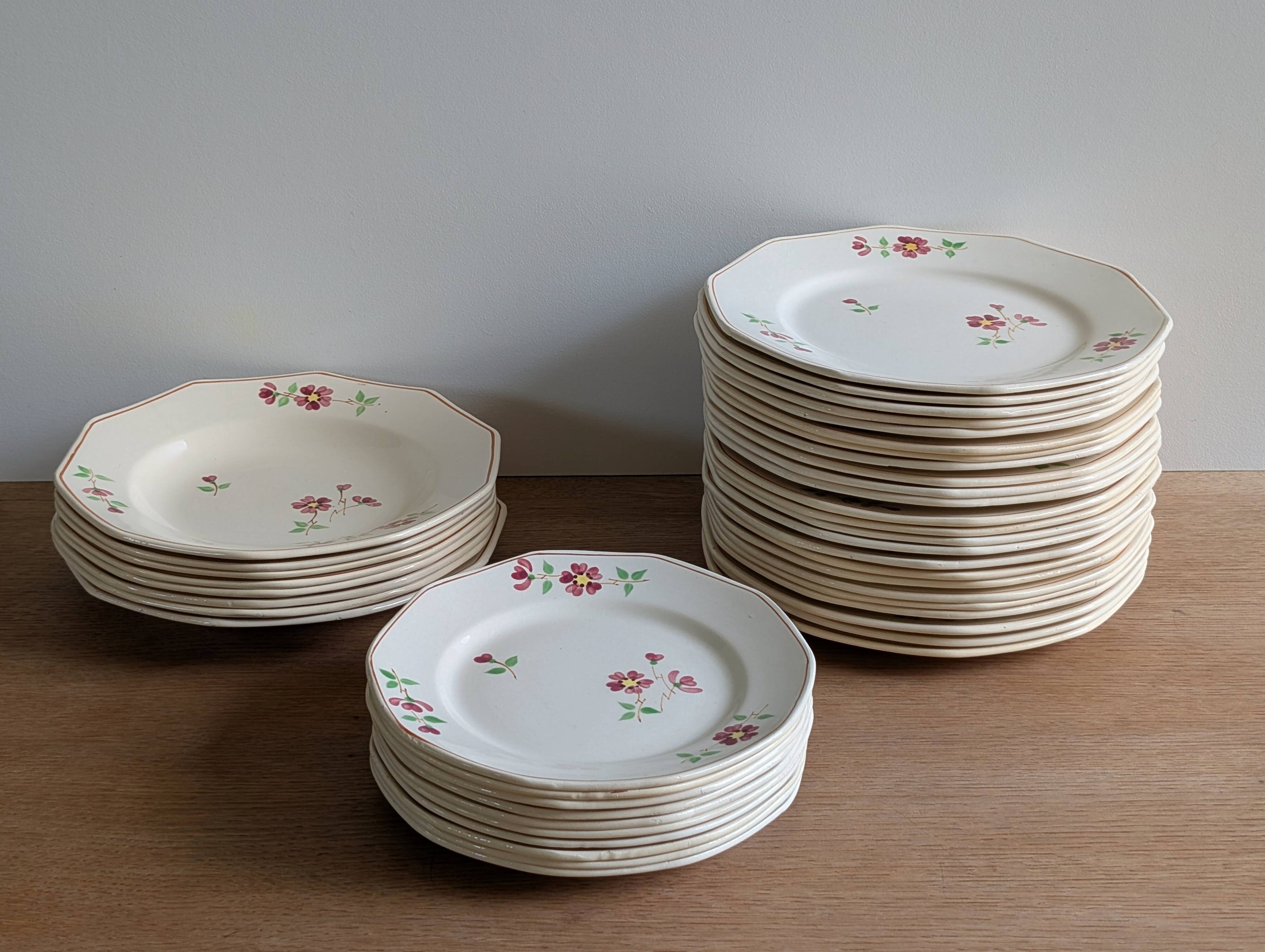 Moulin des Loups plates model "Janine"