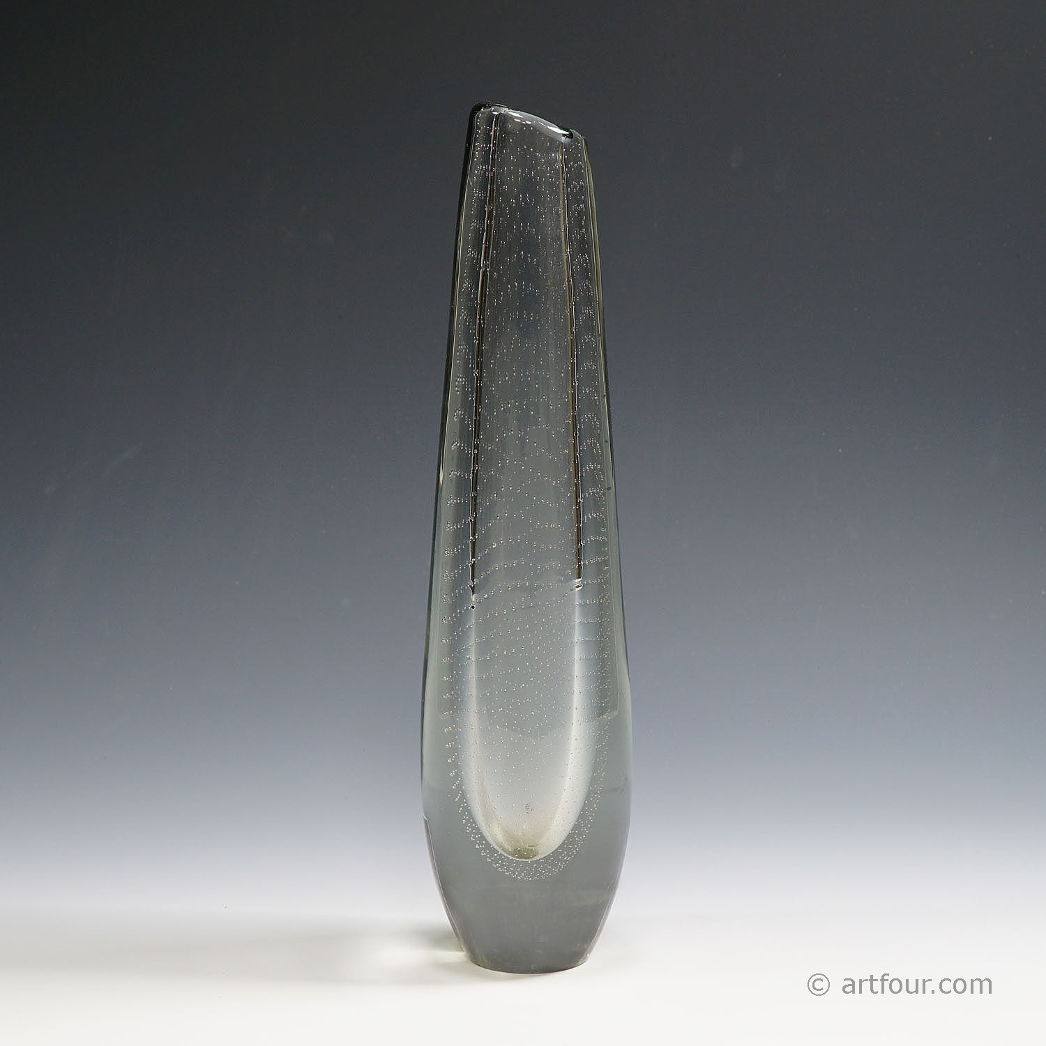 Vintage art glass vase by Gunnel Nyman for Nuutajarvi Notsio, 1940s.