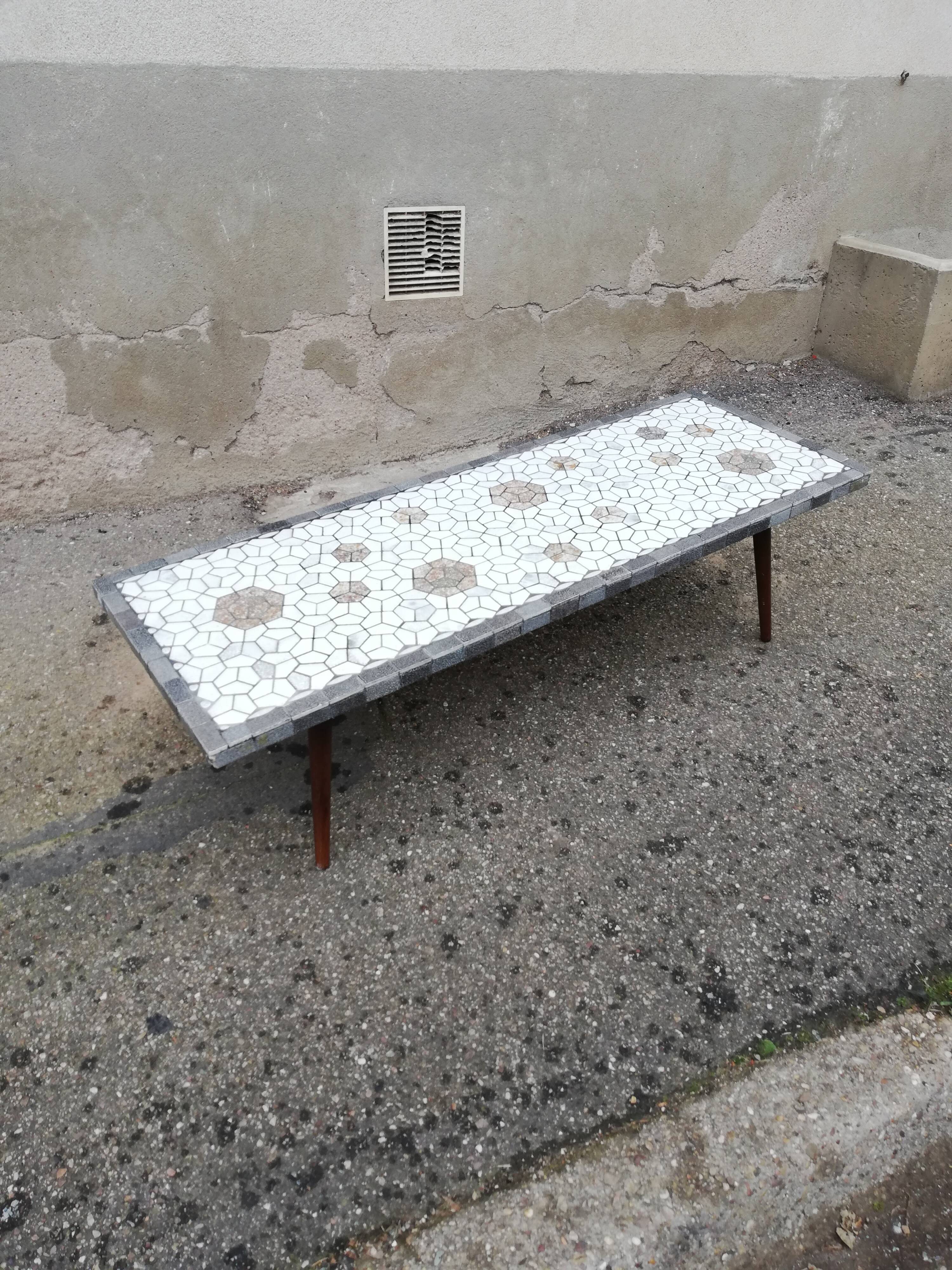 Vintage ceramic coffee table compass legs
