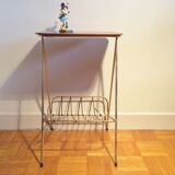 End of vintage magazines door sofa