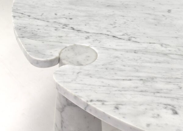 Round dining table Eros in Carrara marble by Angelo Mangiarotti for Skipper Italy 1970s