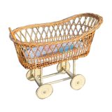 Wicker rattan bassinet