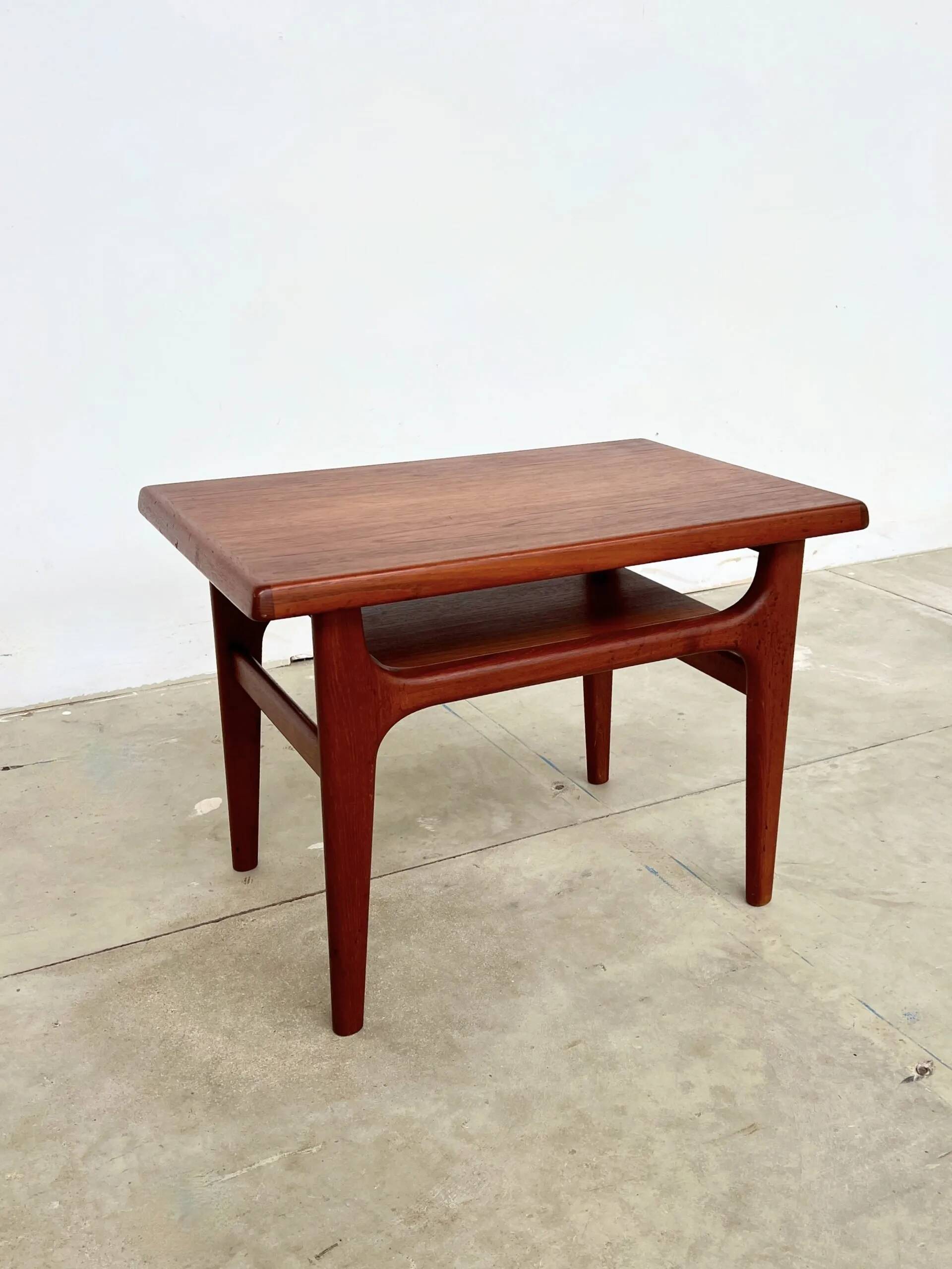 Teak coffee table from 1960 by Niels Bach