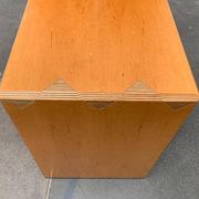 Chaise Postmoderne à dossier haut
