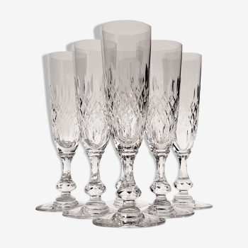 11 champagne flutes on foot in crystal saint louis collection messina model of 1973. stamped