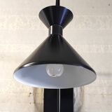 Applique avec potence articulée et abat-jour diabolo en métal noir