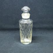 Carafe vintage en verre taillé