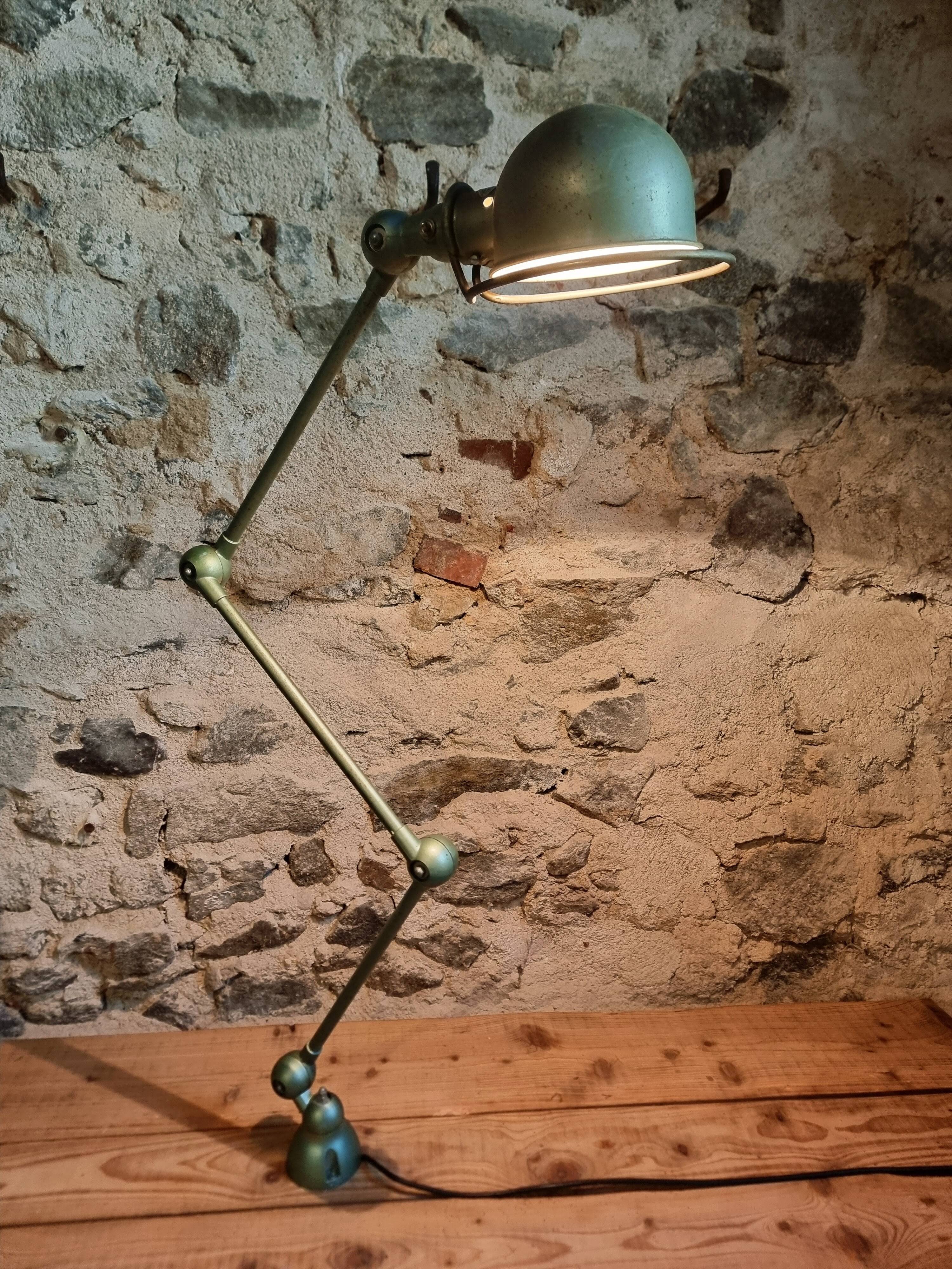 Lampe industrielle vintage Jieldé à 3 bras verte – Lampe de travail française réglable B22