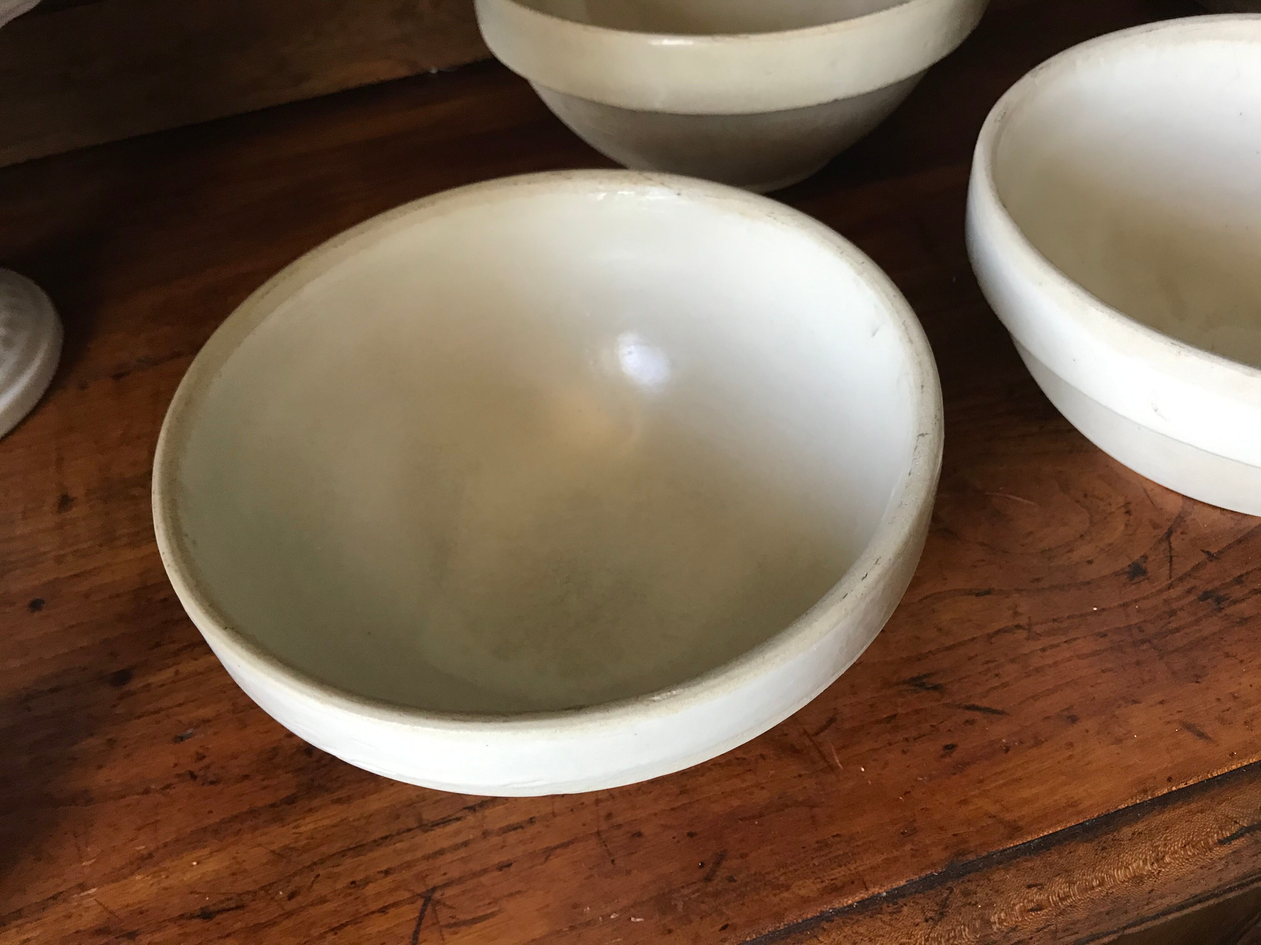 Verified sandstone salad bowls