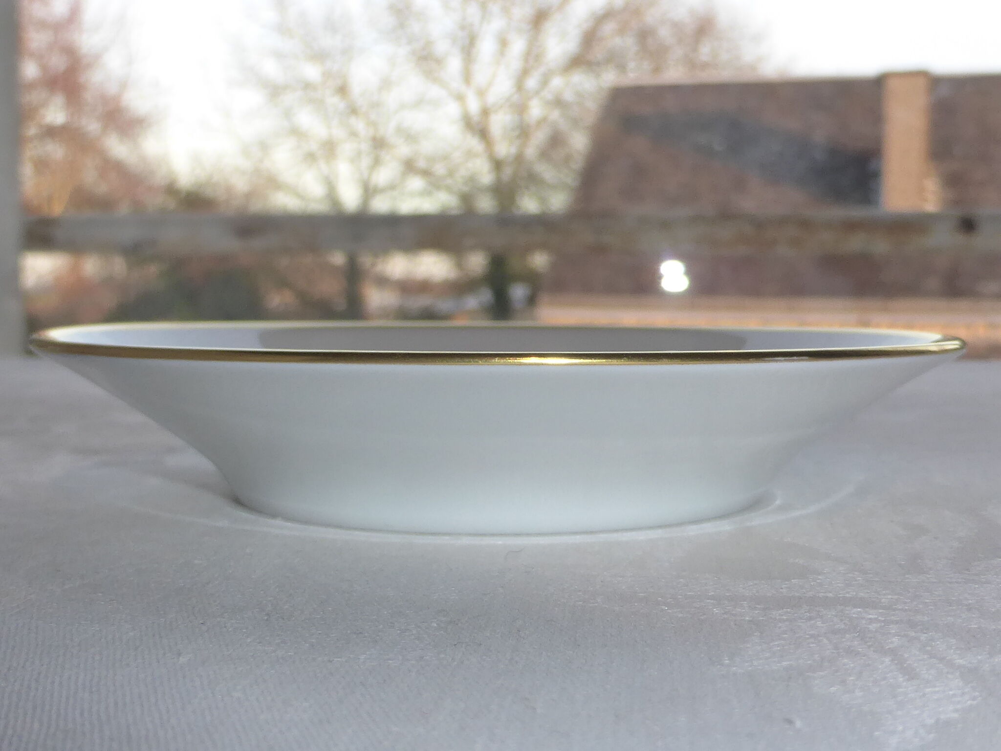 4 tasses à café et soucoupes en porcelaine de Limoges Haviland-modèle Florentine Or