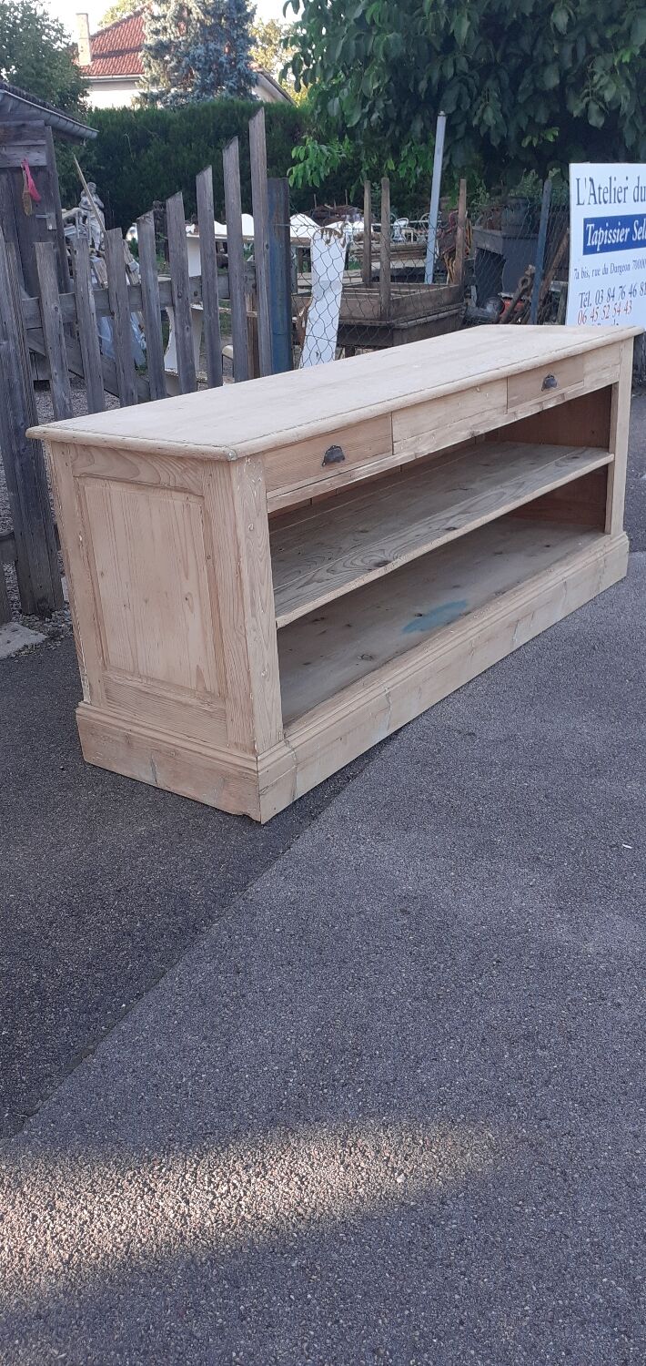 Counter trade furniture