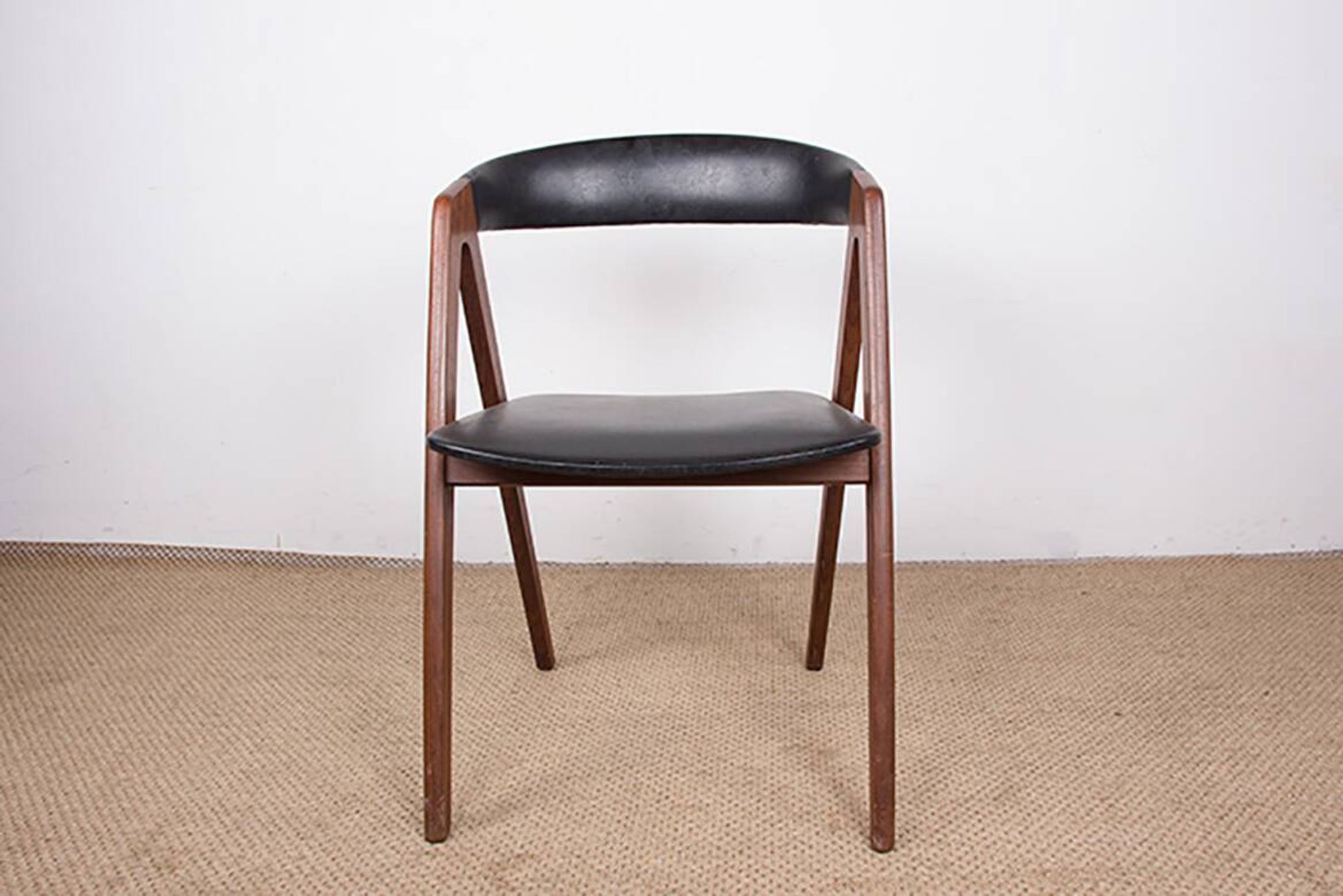 4 Danish chairs in afromosia and leatherette model 205 by Thomas Harlev